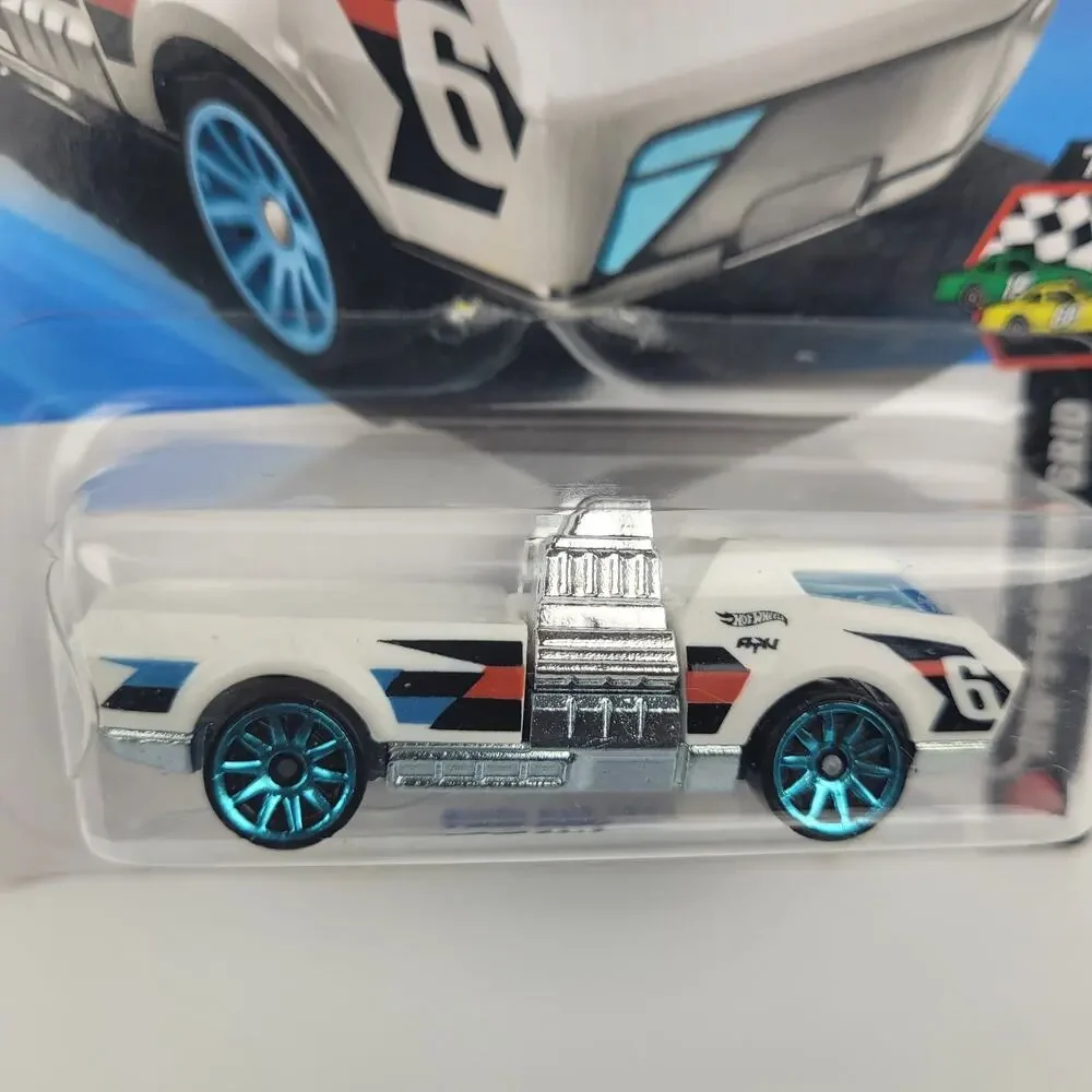 2026 Hot Wheels Twin Dorado White 100/250 HW Starting Grid Series 7/10